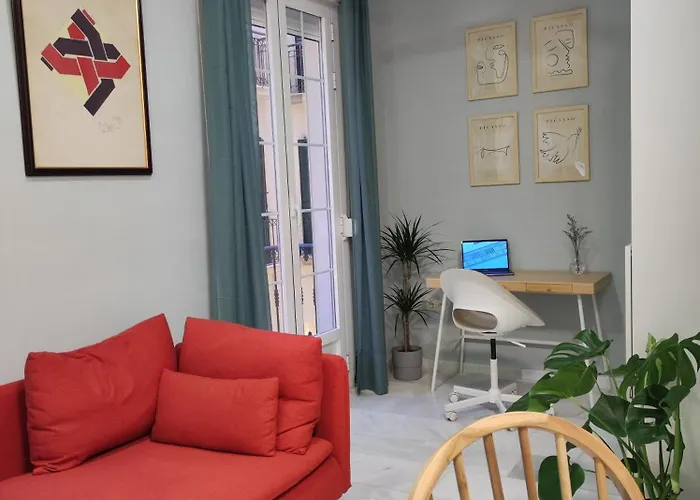 Elegancia Y Confort En El Corazon De Malaga